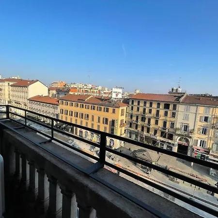Lägenhet Luxury Penthouse - 5 Min To Duomo