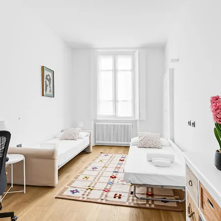 Luxury Penthouse - 5 Min To Duomo Lägenhet